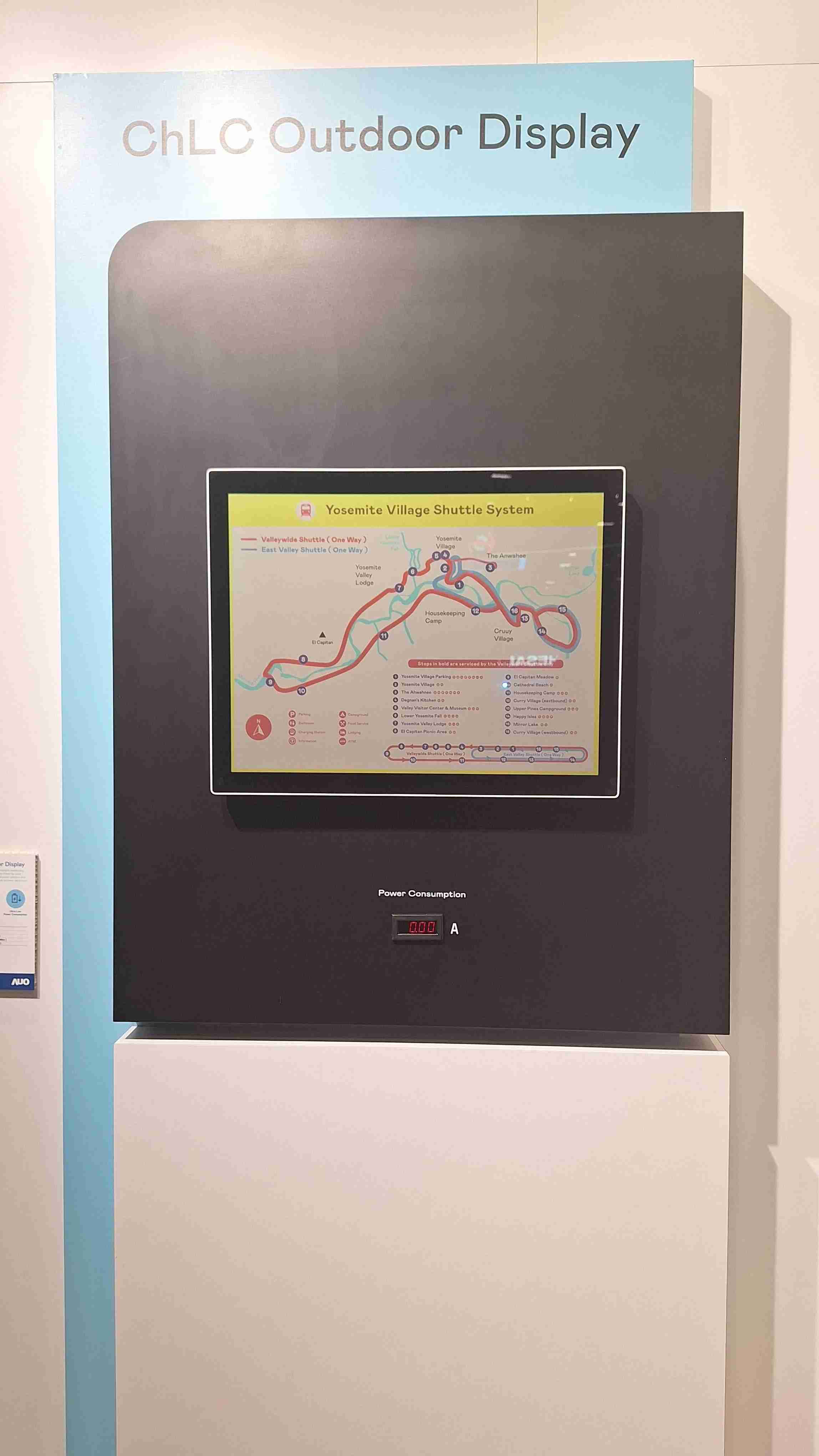 MG电玩的「胆固醇液晶超低耗能户外全彩显示器」不只环保省电，，且符合户外严苛使用环境，，，拥有在摄氏-30度至85度下的宽温使用优势，，，，并且强光愈强愈能呈现绝佳的色彩饱和度及显示效果，，，易于安装的特性将成为户外电子看板的新首选。。